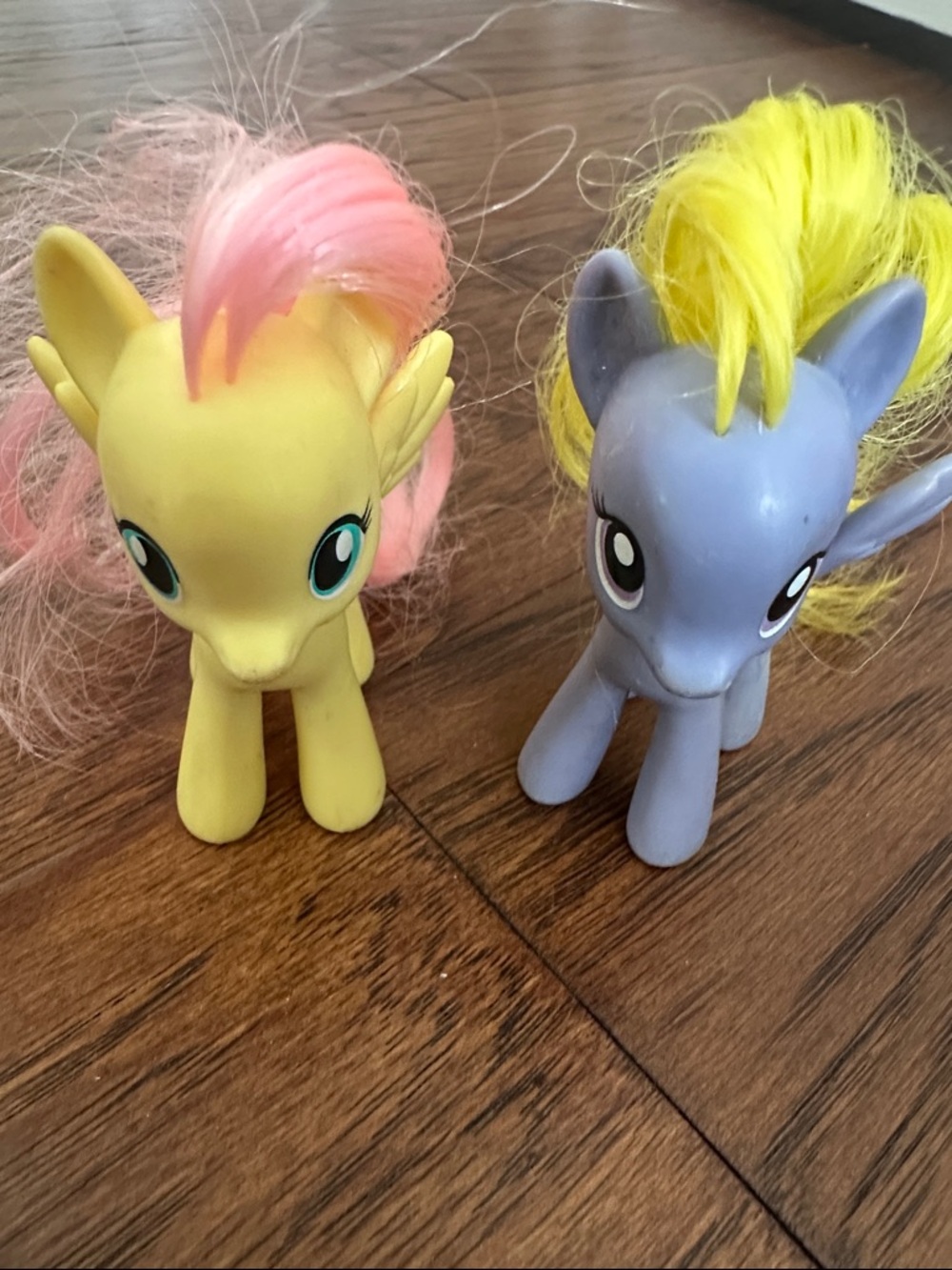 Mythic Mini Pony Figure Set - Yellow, Pink, Blue, Purple - Picture 4 of 7